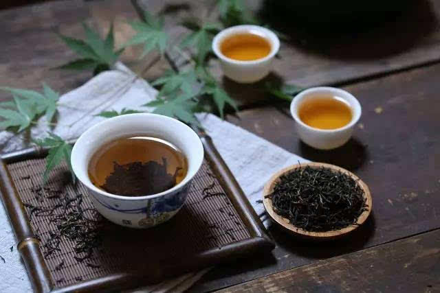 贊美茶的句子